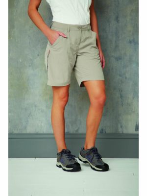 CWJ1112 Craghoppers NosiLife Shorts - Model Picture