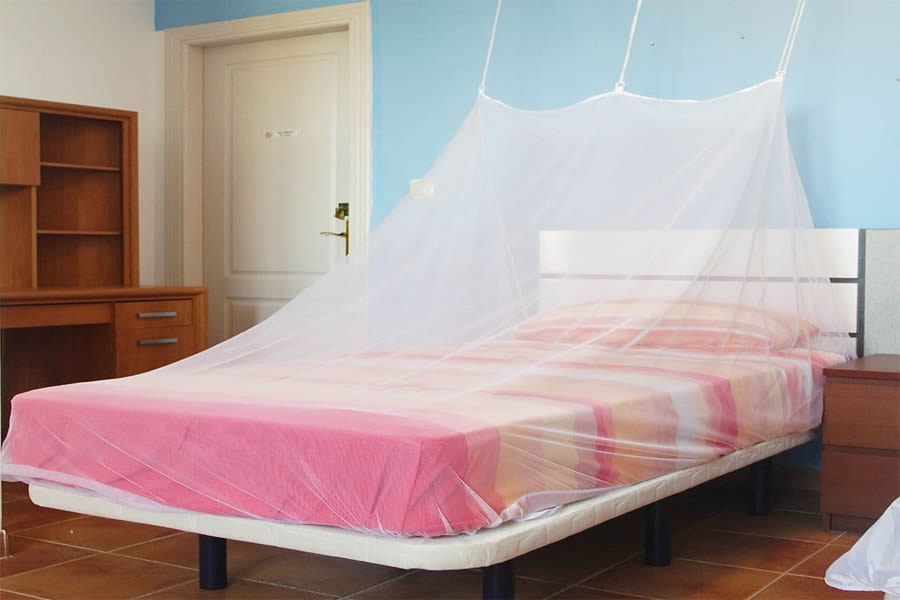 Wedge Mosquito Nets - Compact